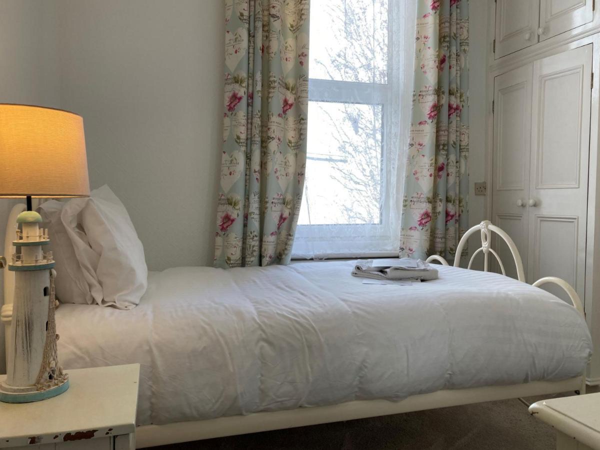 Flat 2, 1 Alexandra Gardens Daire Ventnor Dış mekan fotoğraf
