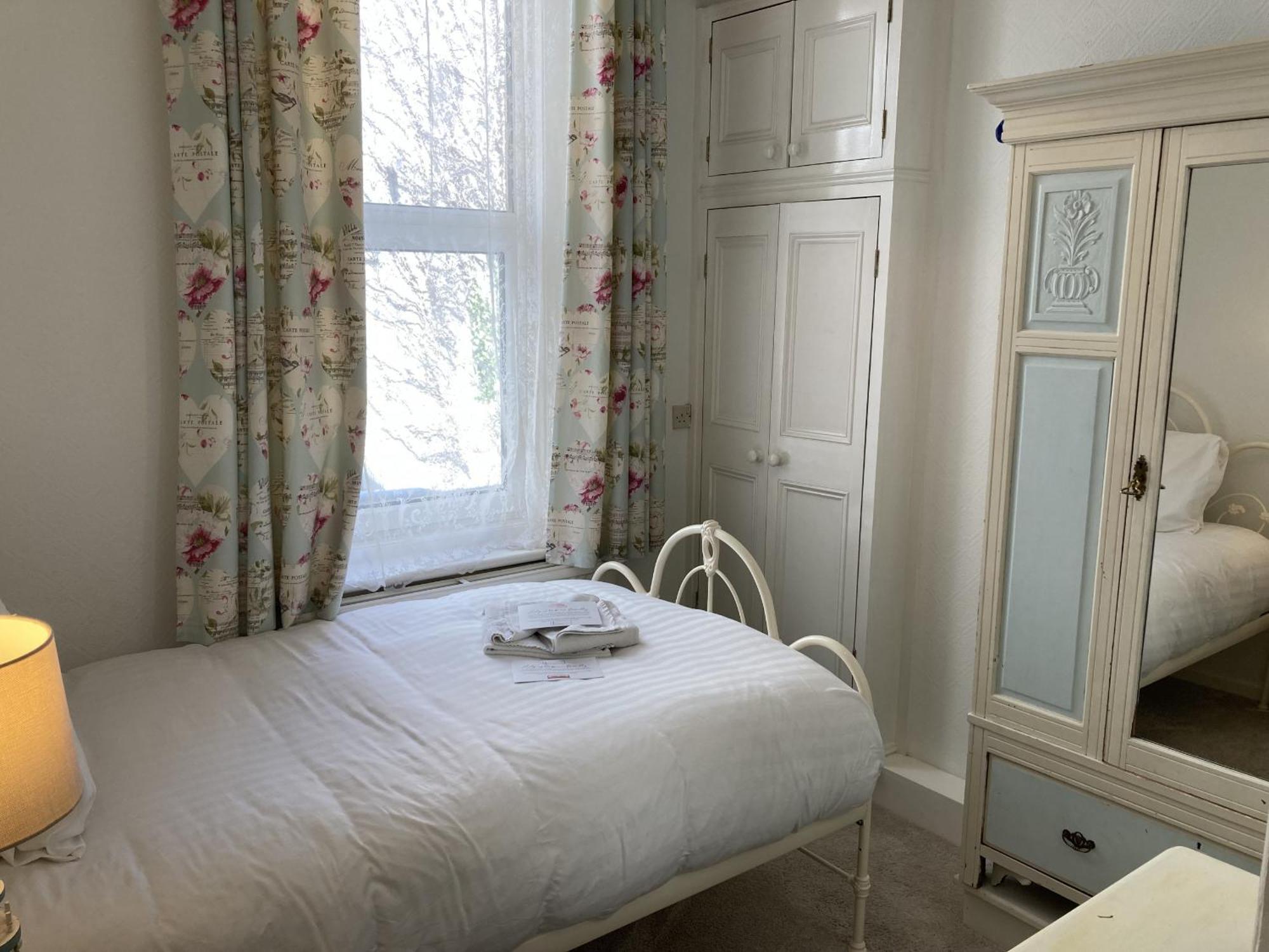 Flat 2, 1 Alexandra Gardens Daire Ventnor Dış mekan fotoğraf