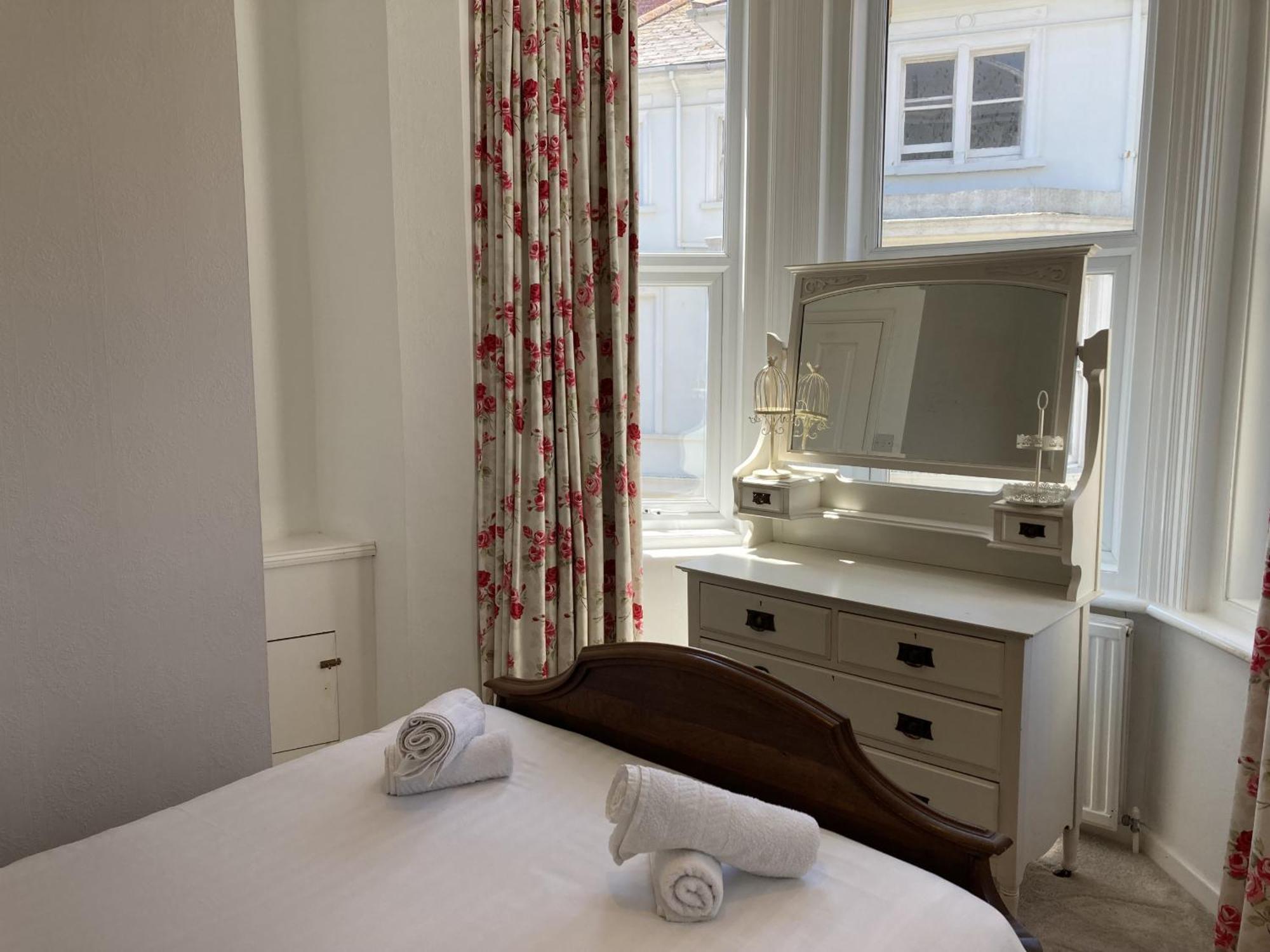 Flat 2, 1 Alexandra Gardens Daire Ventnor Dış mekan fotoğraf